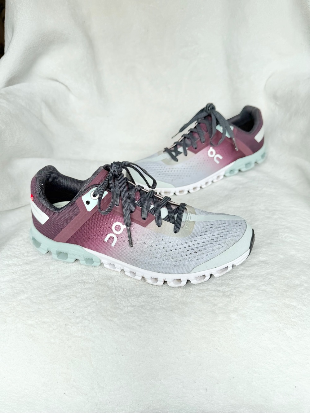 On Cloud Flow Mulberry Mineral 35.99231 Speedboard Women's Size6.5 Running Shoes